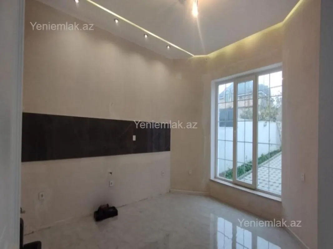 Satılır 5 otaqlı həyət evi 192 m²