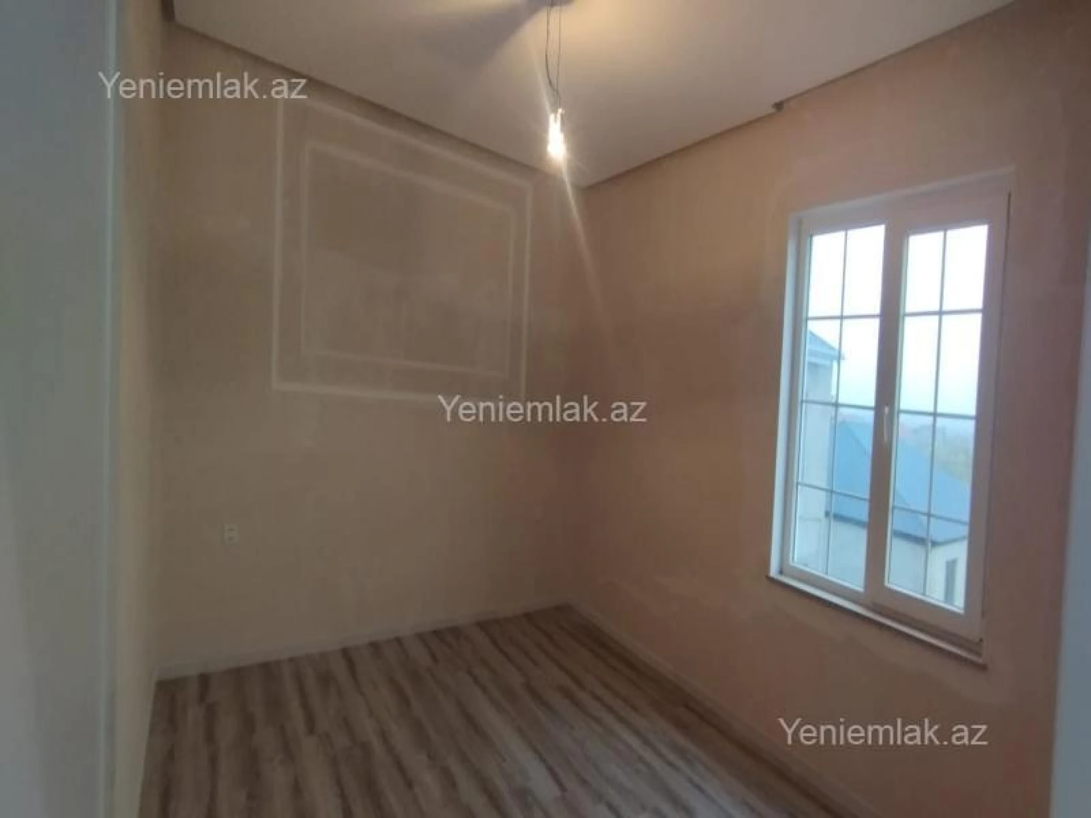 Satılır 5 otaqlı həyət evi 192 m²