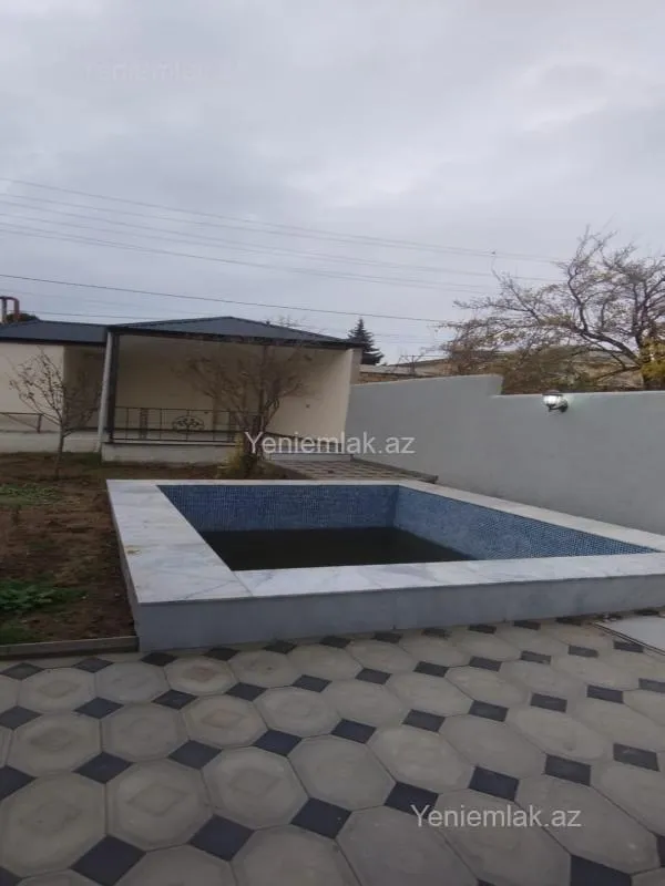 Satılır 5 otaqlı həyət evi 192 m²