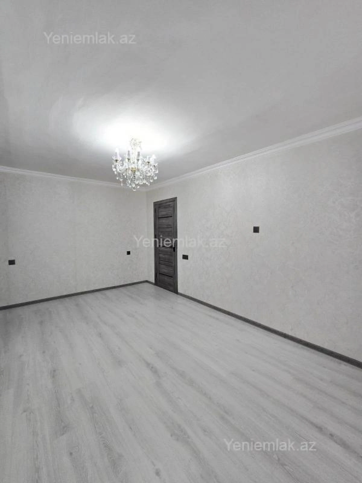 Satılır 2 otaqlı köhnə tikili 55 m²