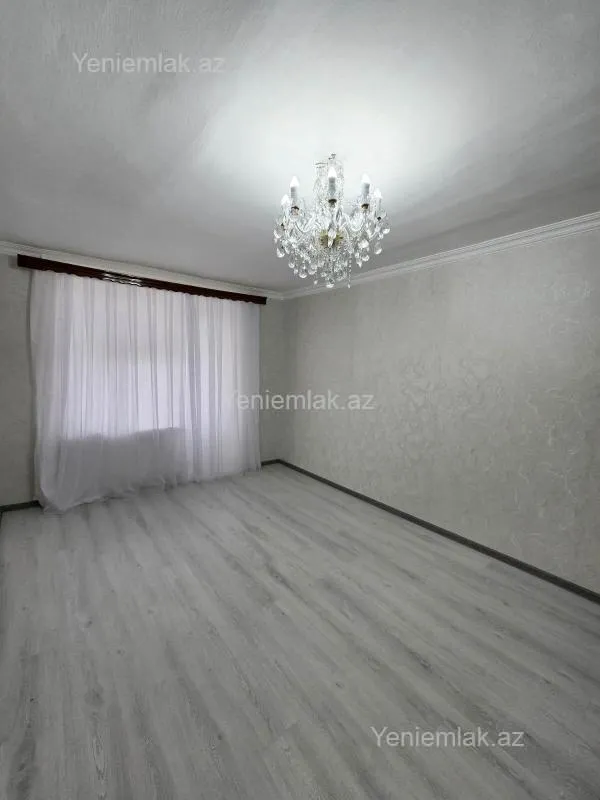 Satılır 2 otaqlı köhnə tikili 55 m²