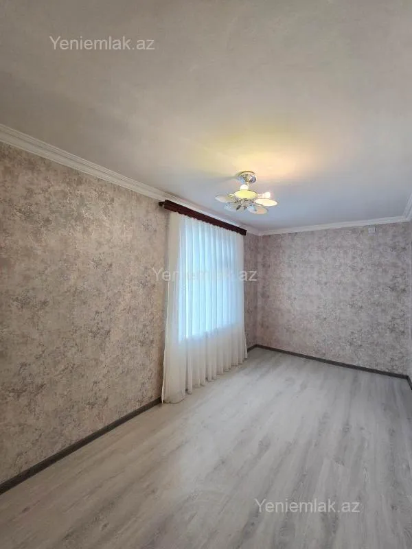 Satılır 2 otaqlı köhnə tikili 55 m²