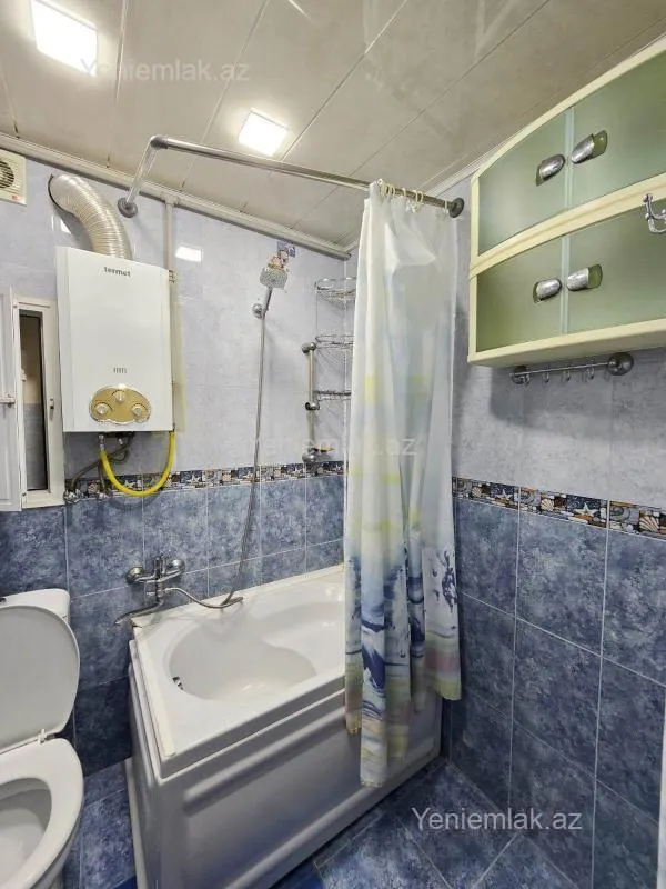 Satılır 2 otaqlı köhnə tikili 55 m²