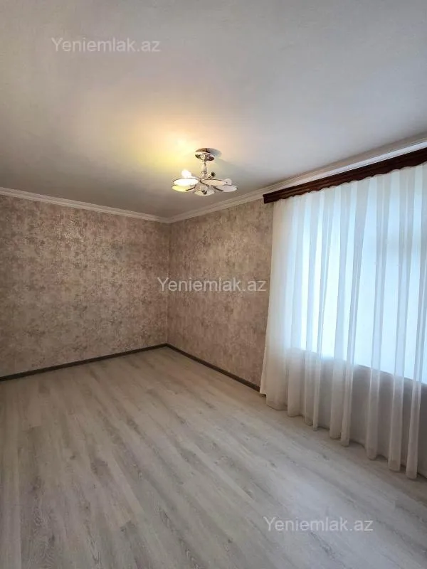 Satılır 2 otaqlı köhnə tikili 55 m²