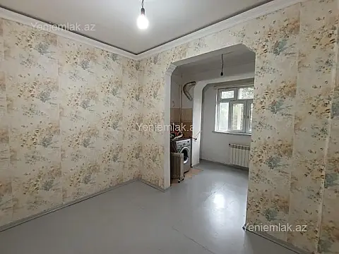 Satılır 2 otaqlı köhnə tikili 60 m²