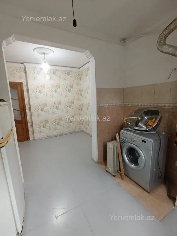 Satılır 2 otaqlı köhnə tikili 60 m²
