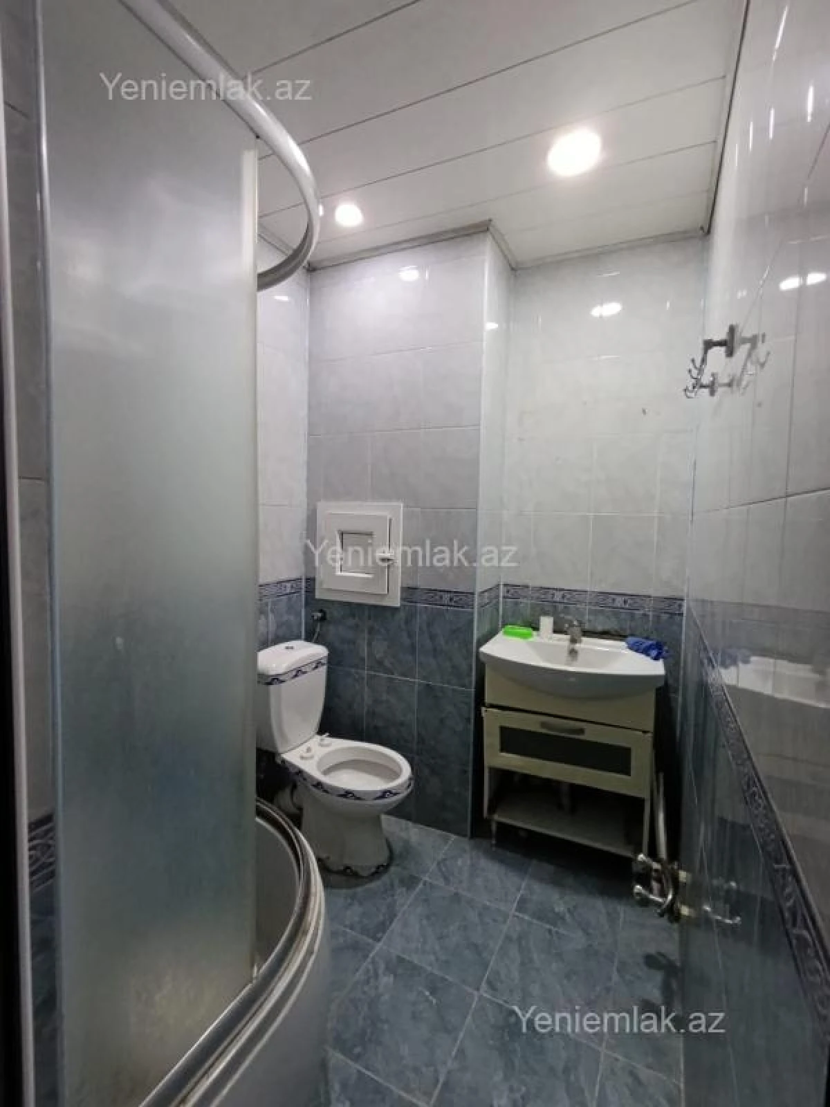 Satılır 2 otaqlı köhnə tikili 60 m²