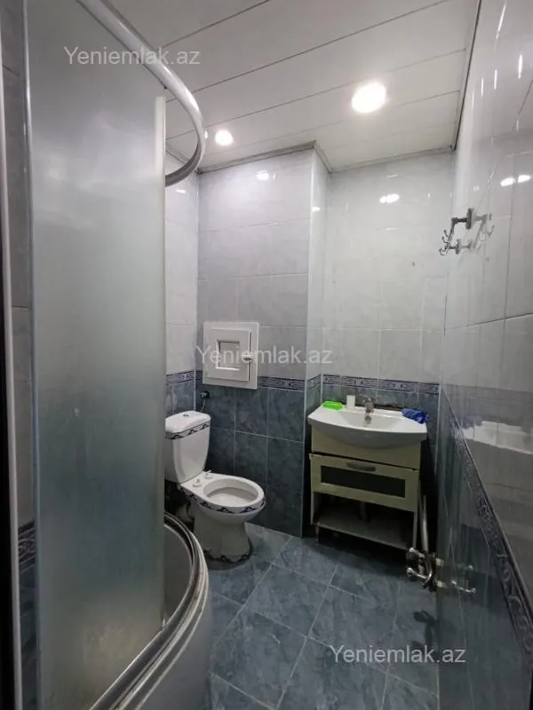 Satılır 2 otaqlı köhnə tikili 60 m²