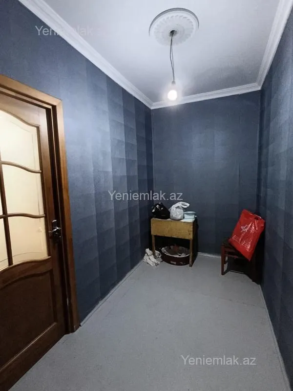 Satılır 2 otaqlı köhnə tikili 60 m²
