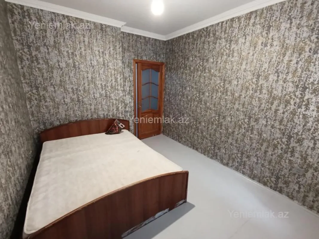 Satılır 2 otaqlı köhnə tikili 60 m²