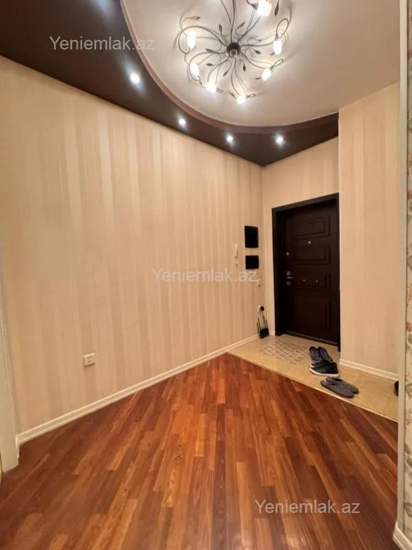 Satılır 3 otaqlı yeni tikili 85 m²