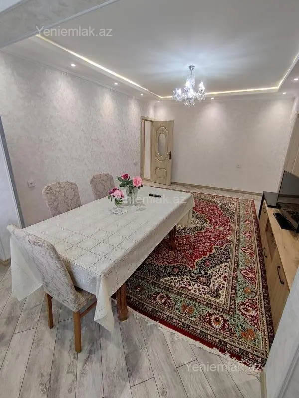 Satılır 4 otaqlı köhnə tikili 85 m²