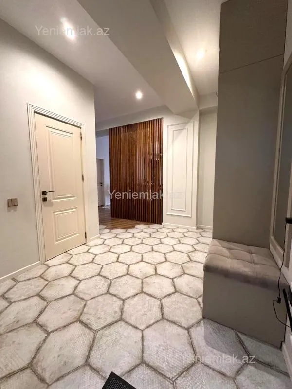 Satılır 3 otaqlı yeni tikili 94 m²