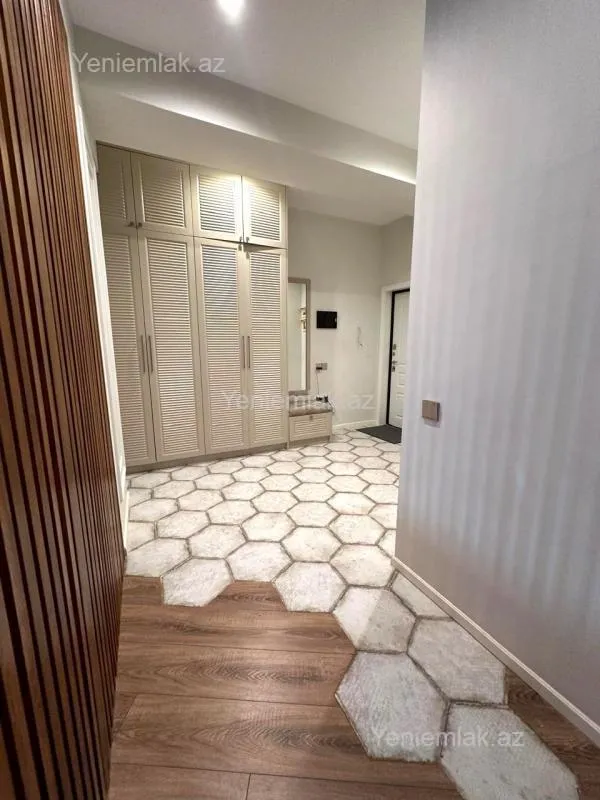 Satılır 3 otaqlı yeni tikili 94 m²
