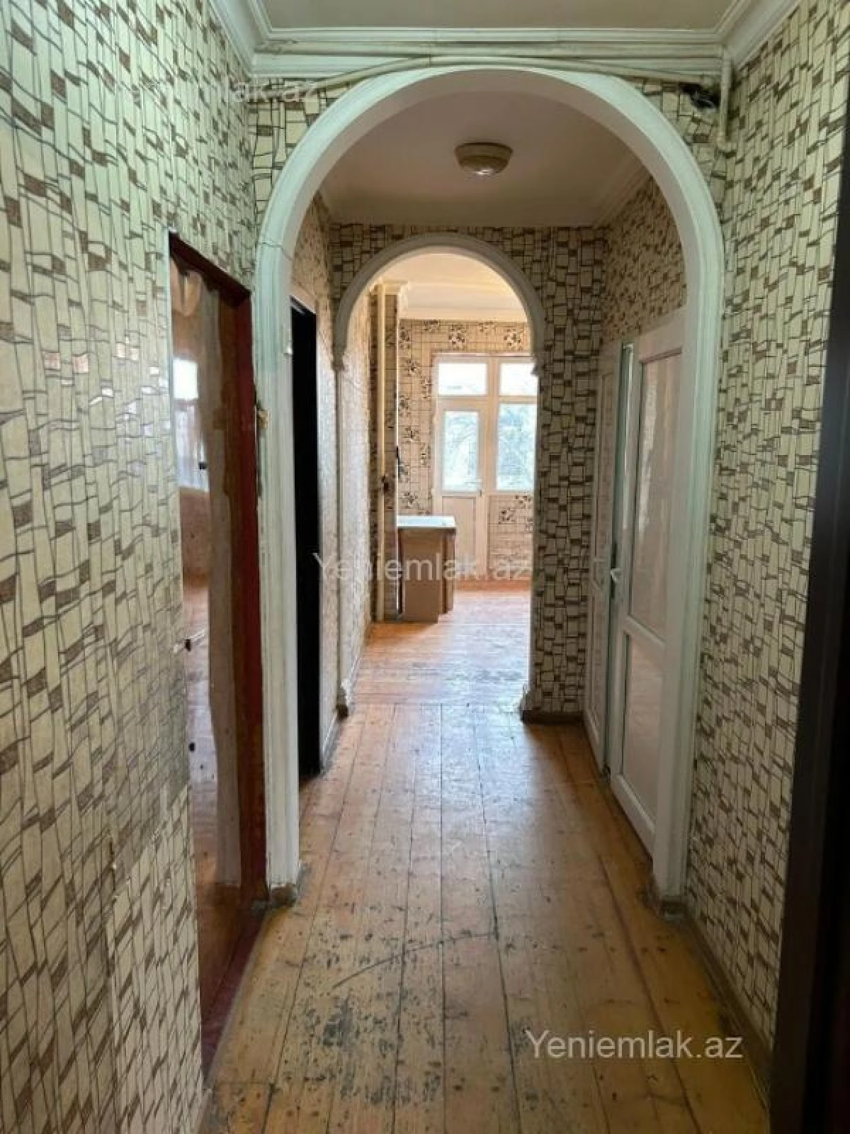 Satılır 2 otaqlı köhnə tikili 55 m²