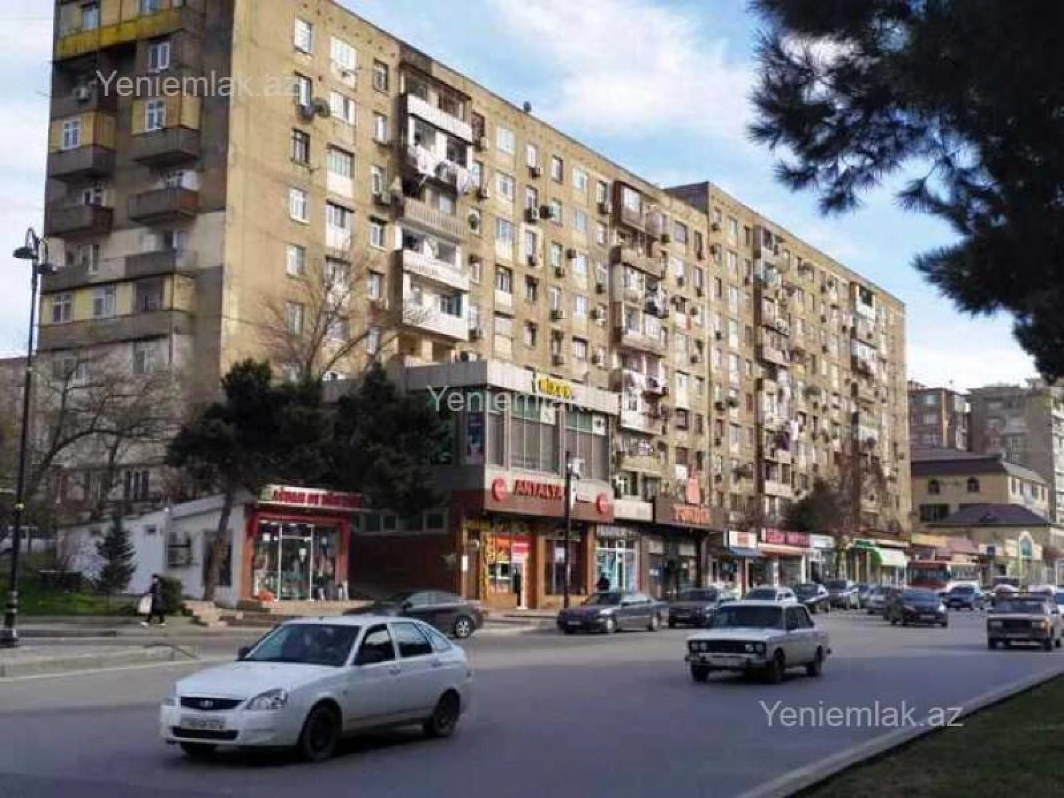 Satılır 2 otaqlı köhnə tikili 55 m²
