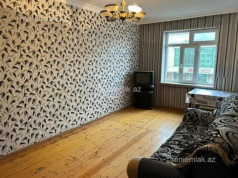 Satılır 2 otaqlı köhnə tikili 55 m²