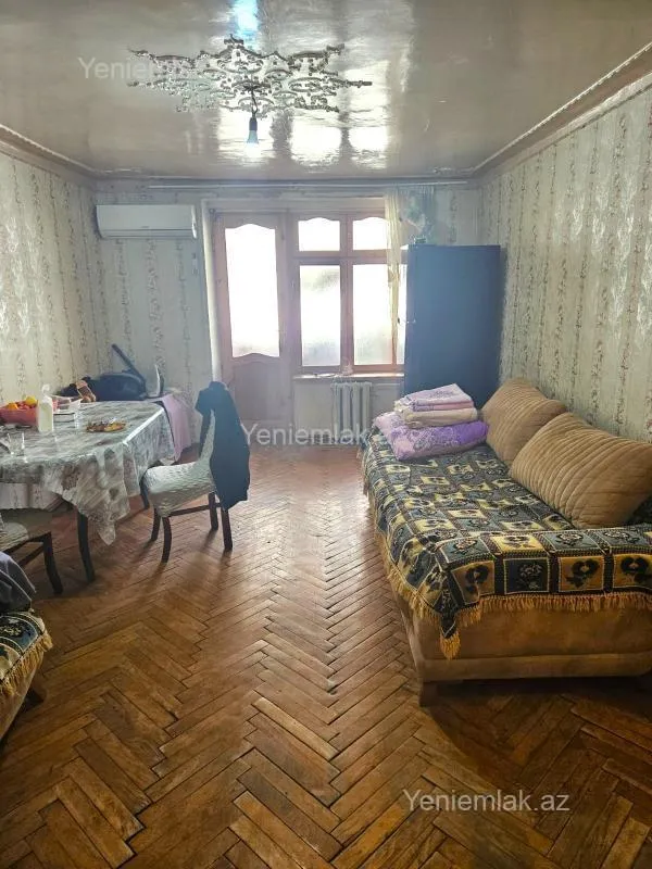 Satılır 2 otaqlı köhnə tikili 50 m²