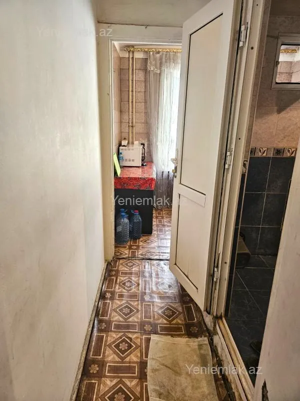 Satılır 2 otaqlı köhnə tikili 50 m²