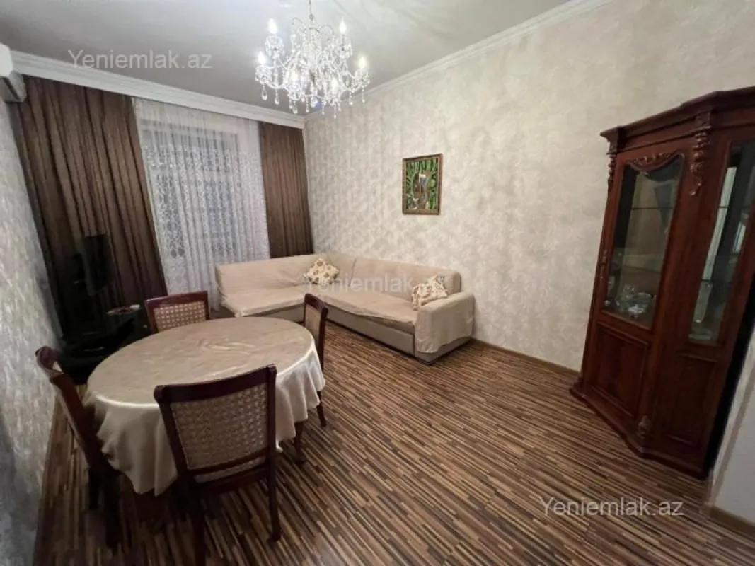 Satılır 3 otaqlı köhnə tikili 90 m²