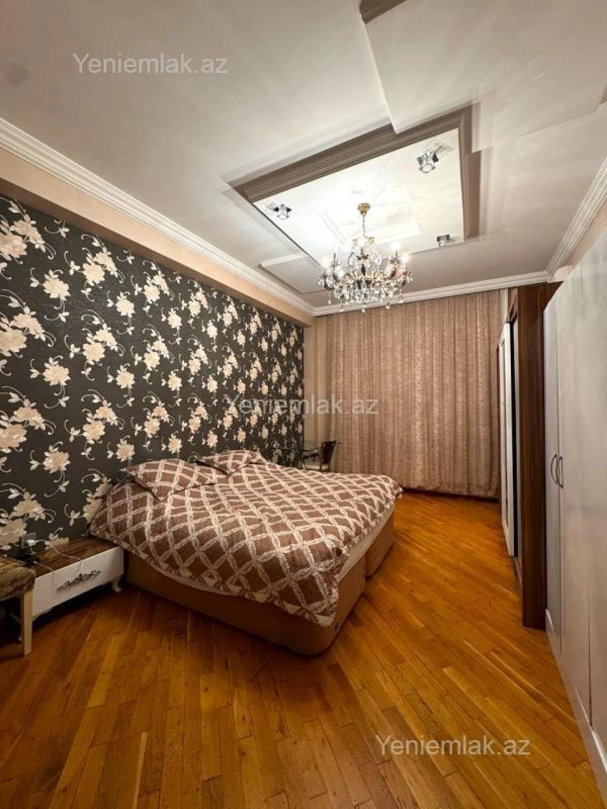 Satılır 3 otaqlı yeni tikili 150 m²