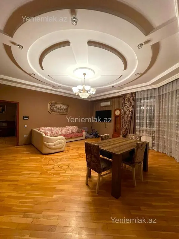 Satılır 3 otaqlı yeni tikili 150 m²