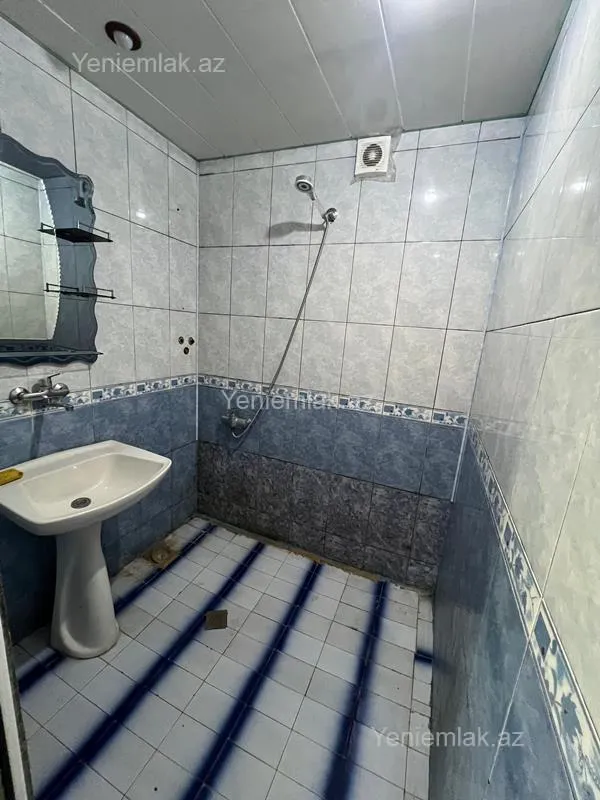 Satılır 3 otaqlı köhnə tikili 55 m²