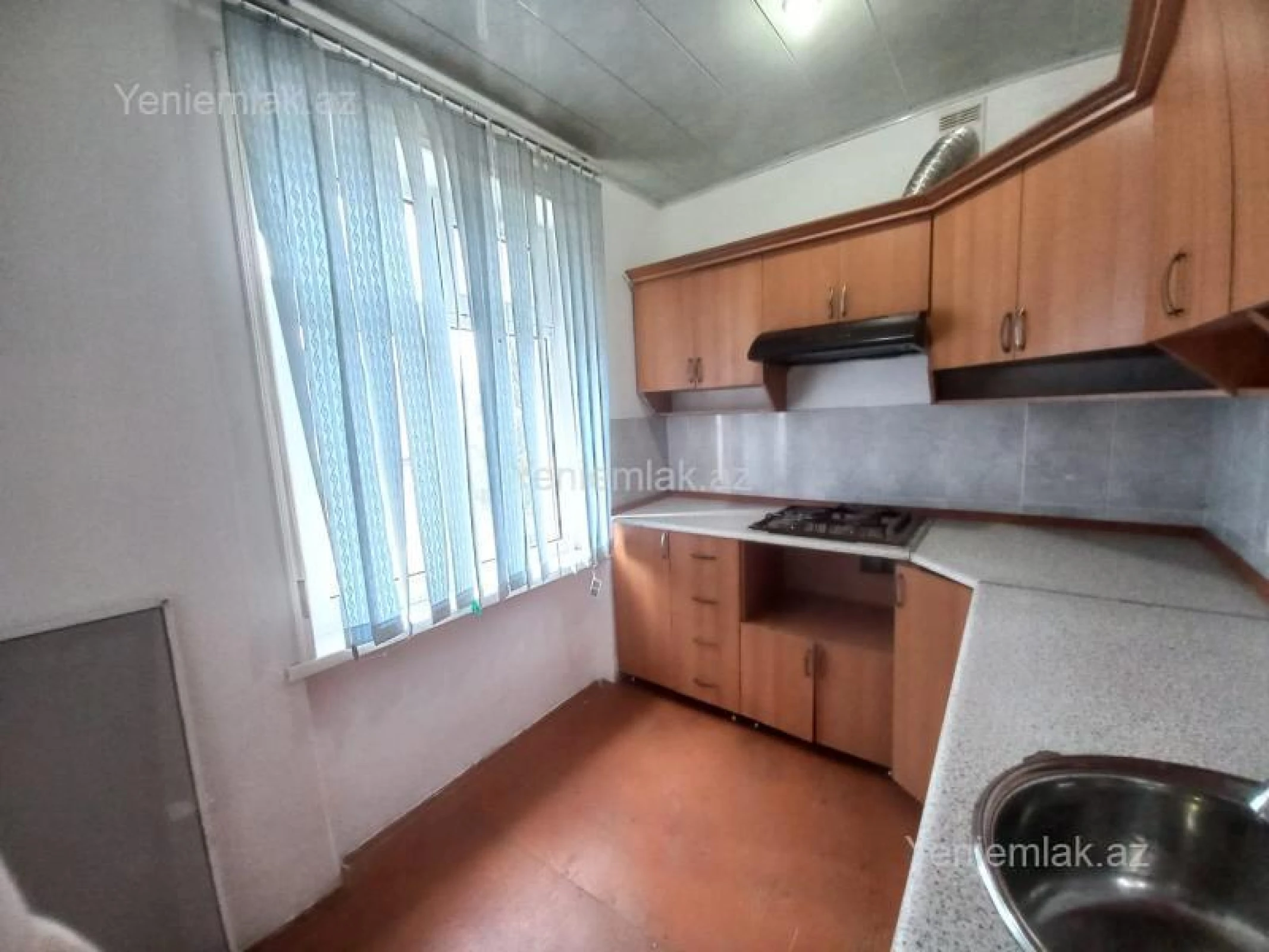 Satılır 2 otaqlı köhnə tikili 50.6 m²