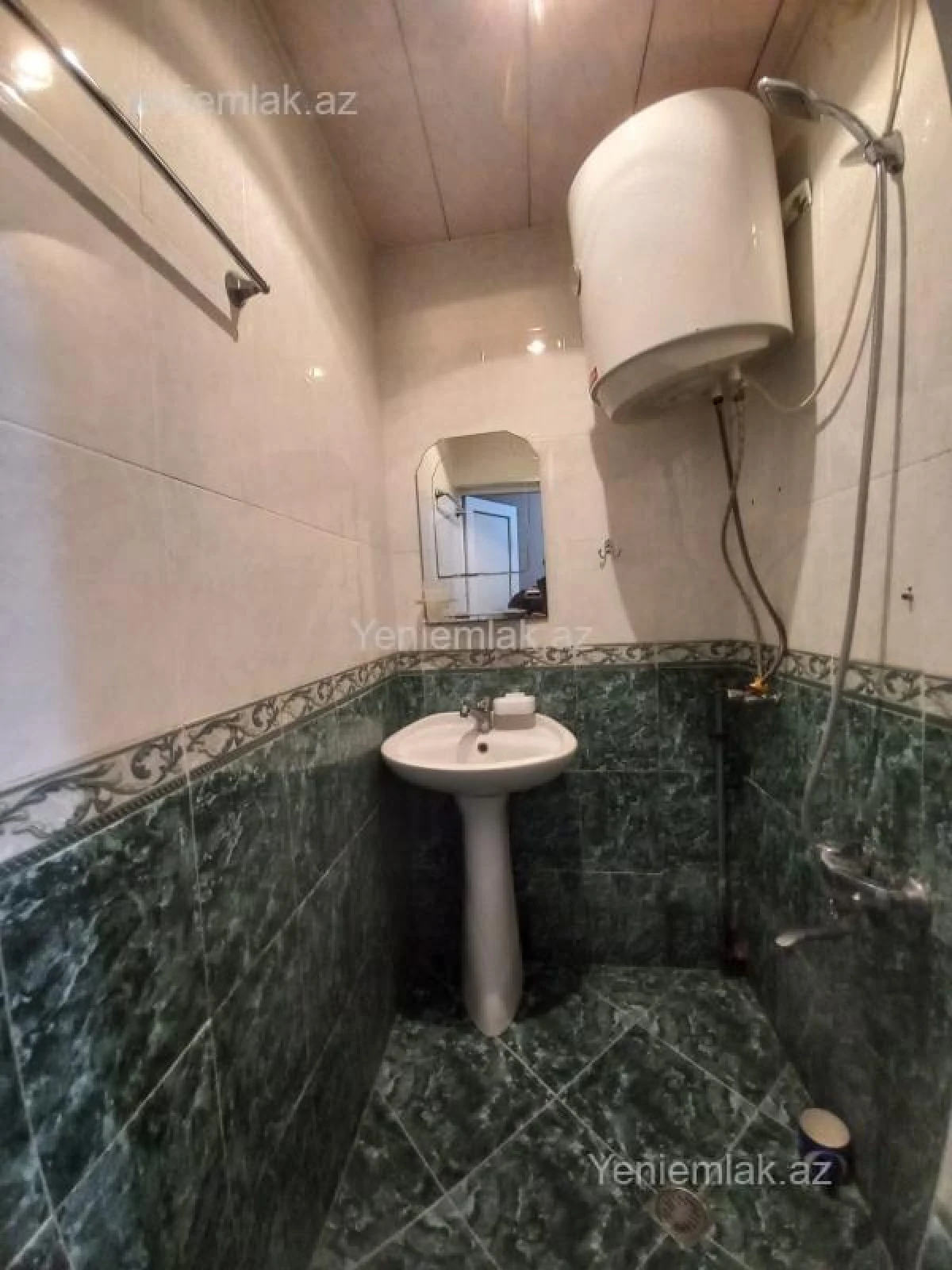 Satılır 2 otaqlı köhnə tikili 50.6 m²