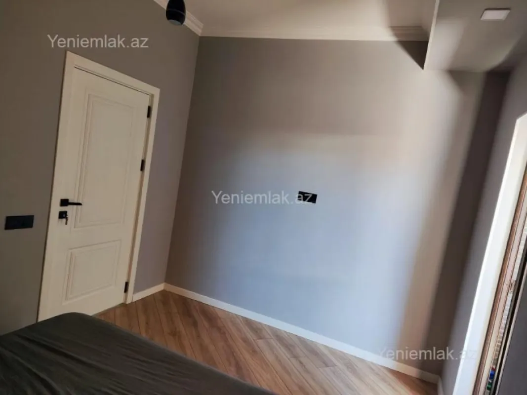 Satılır 2 otaqlı yeni tikili 60 m²