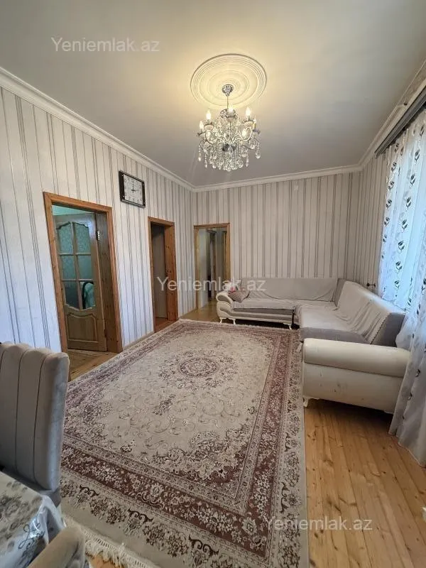 Satılır 4 otaqlı həyət evi 100 m²