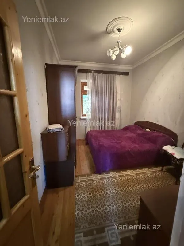 Satılır 4 otaqlı həyət evi 100 m²