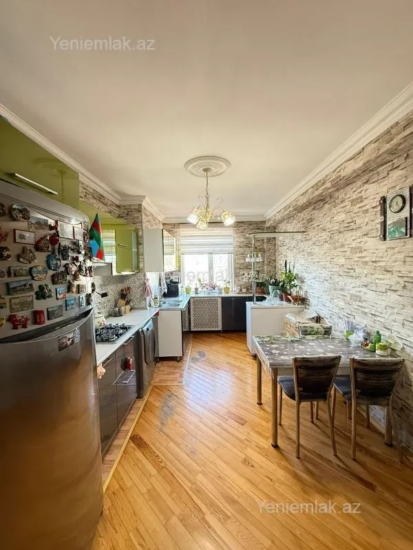 Satılır 3 otaqlı yeni tikili 124 m²