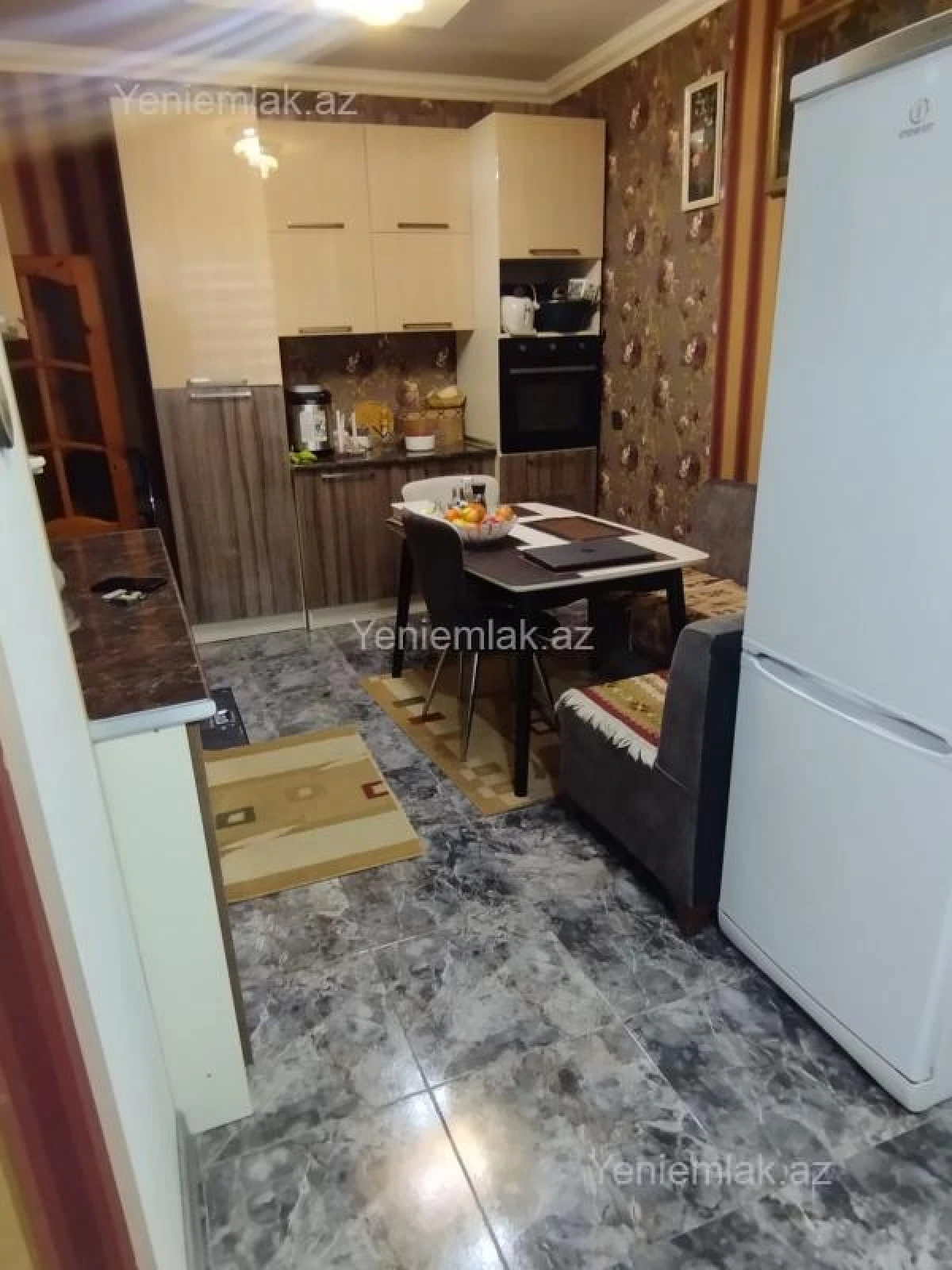 Satılır 6 otaqlı həyət evi 170 m²