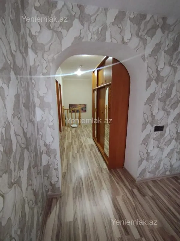 Satılır 6 otaqlı həyət evi 170 m²
