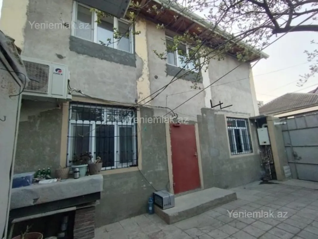 Satılır 6 otaqlı həyət evi 170 m²