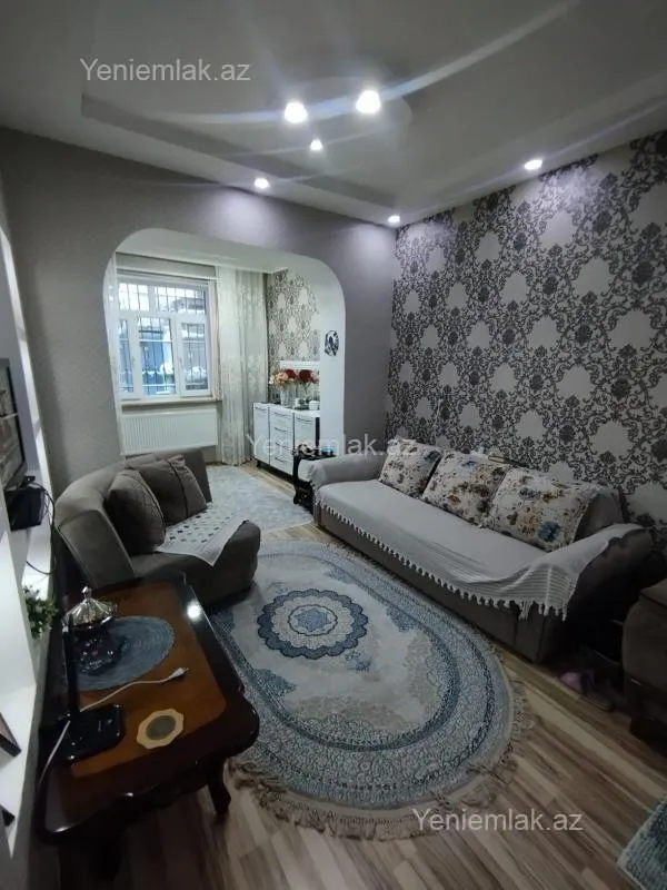 Satılır 6 otaqlı həyət evi 170 m²