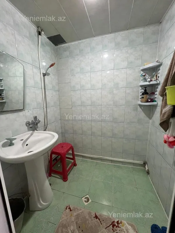 Satılır 3 otaqlı köhnə tikili 72 m²