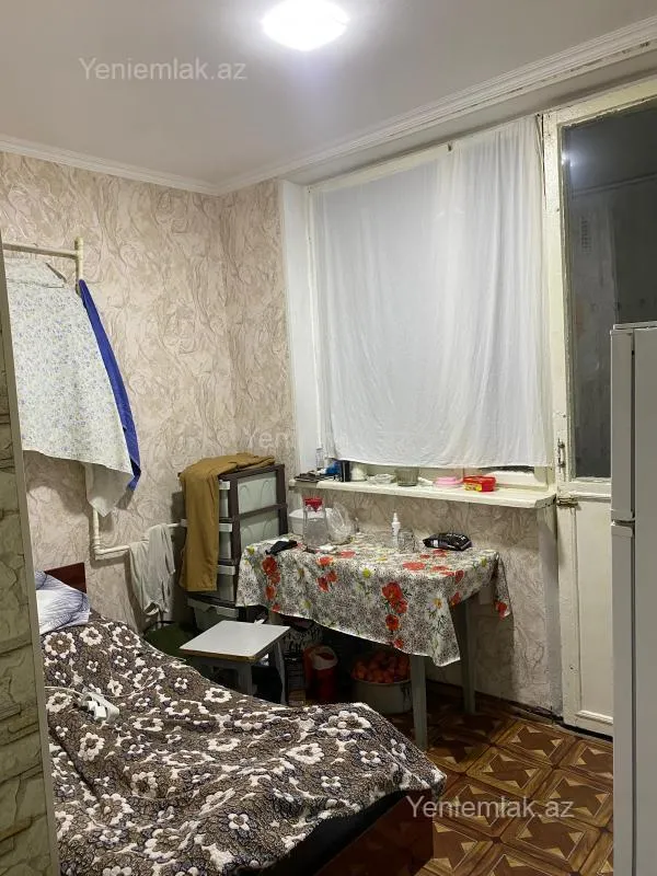 Satılır 1 otaqlı köhnə tikili 40 m²
