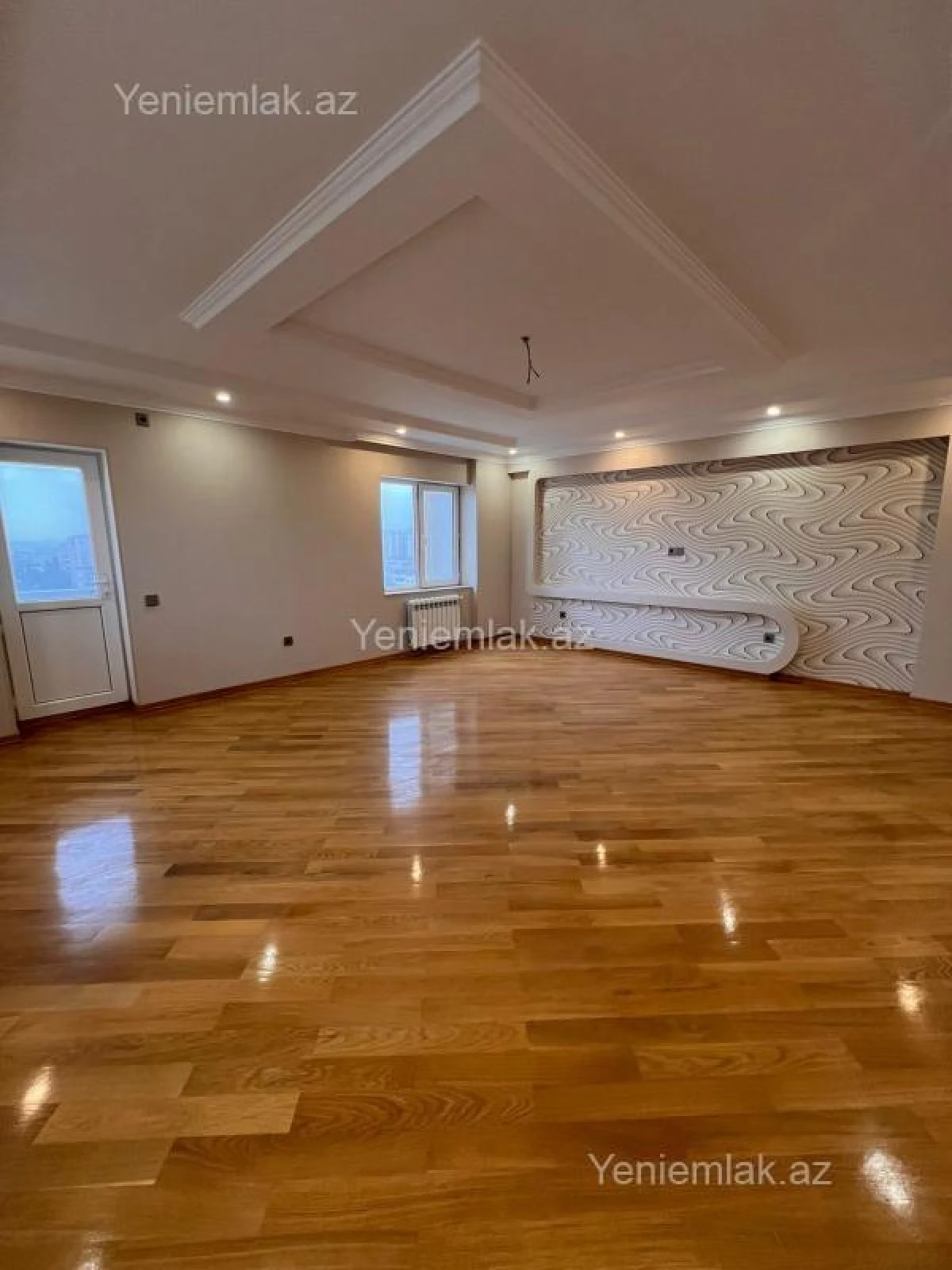 Satılır 3 otaqlı yeni tikili 135 m²