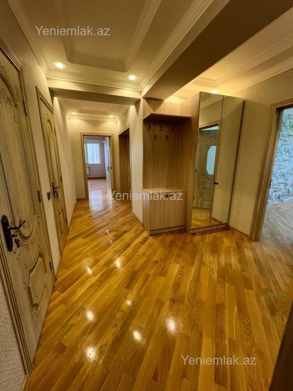 Satılır 3 otaqlı yeni tikili 135 m²