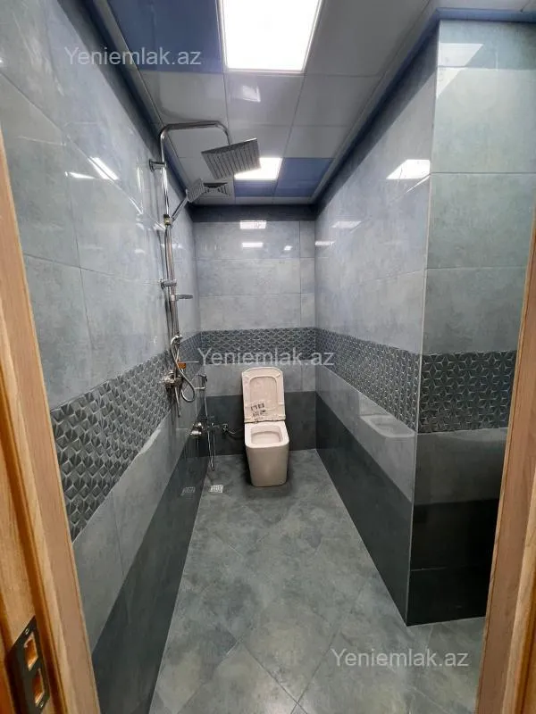 Satılır 3 otaqlı yeni tikili 135 m²