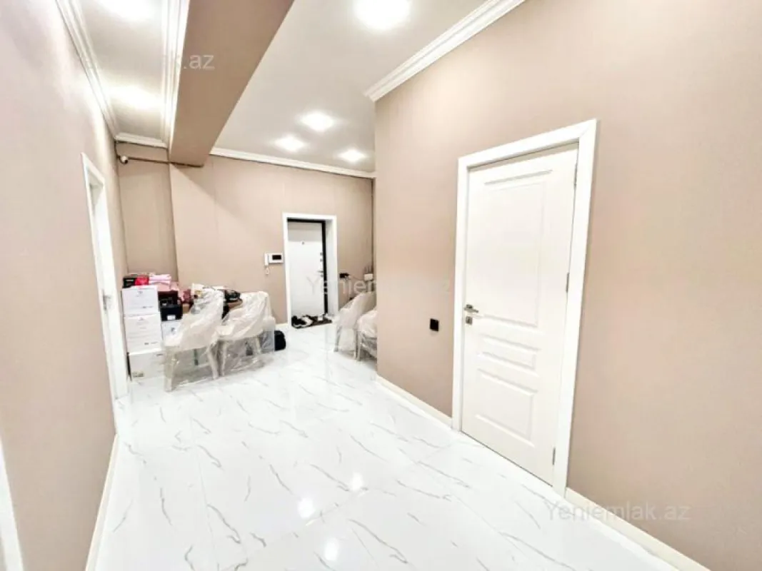 Satılır 3 otaqlı yeni tikili 120 m²