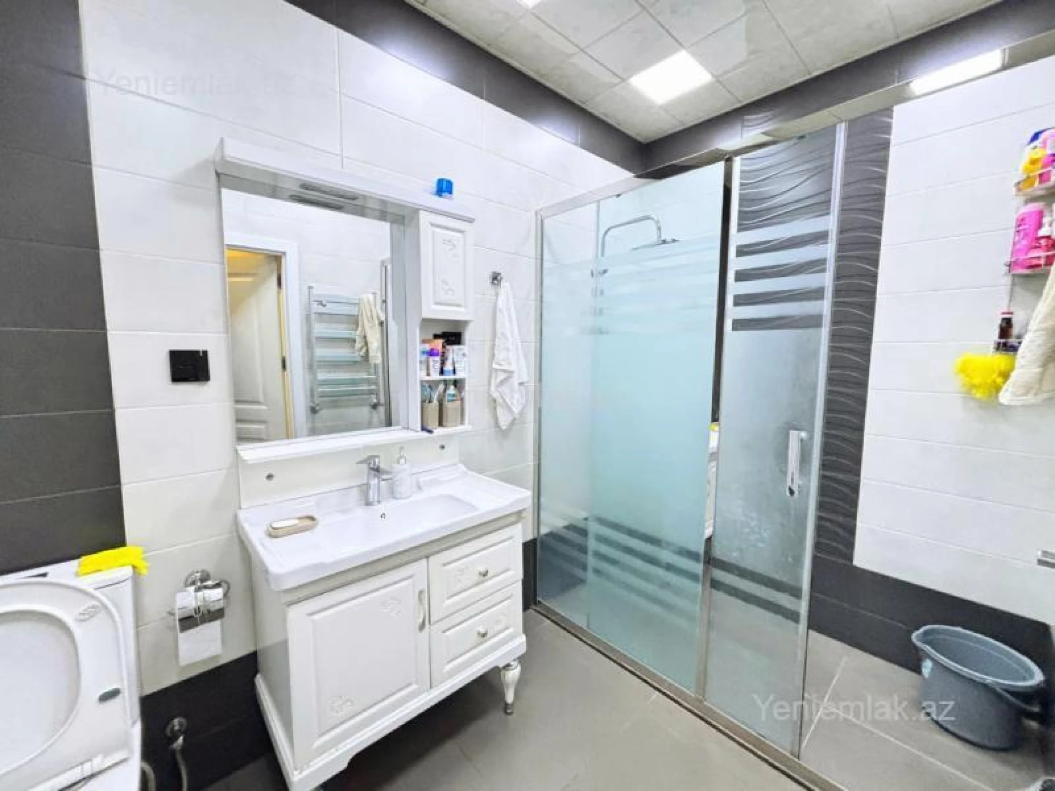 Satılır 3 otaqlı yeni tikili 120 m²