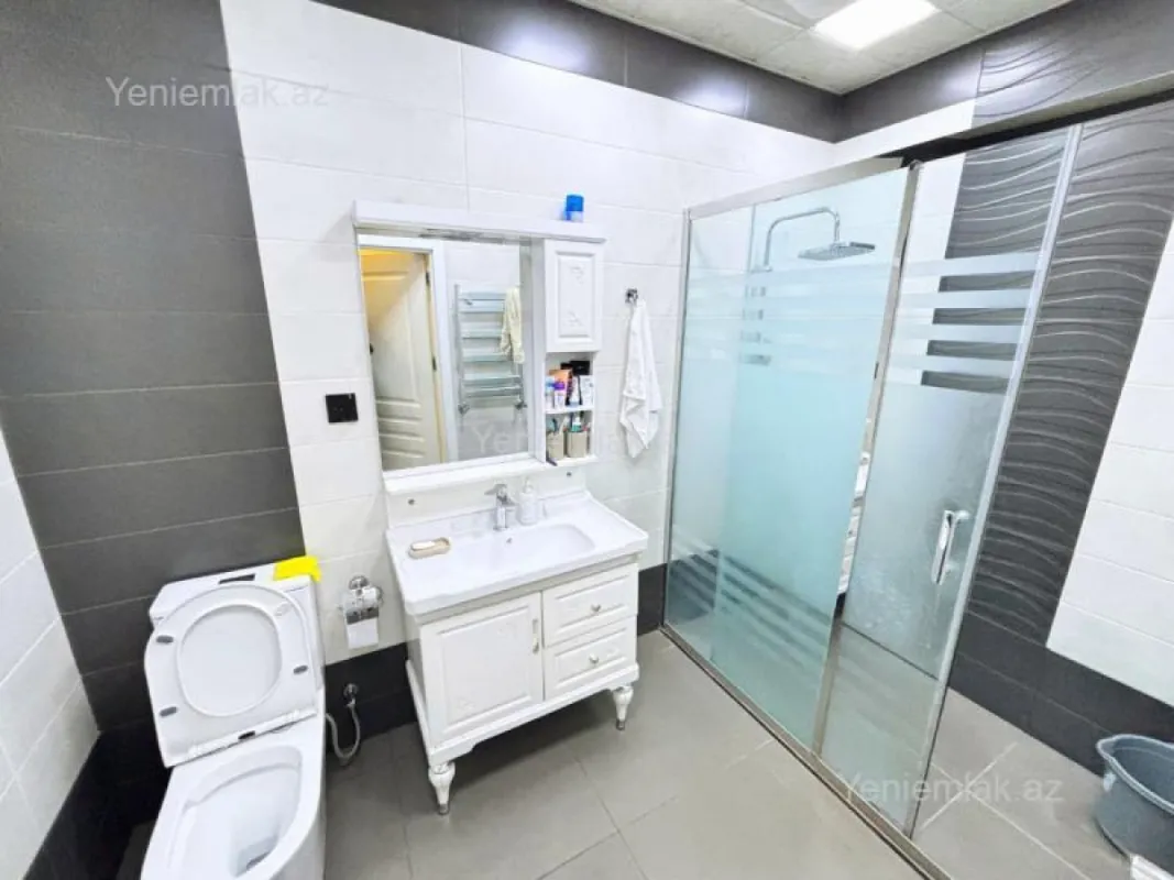 Satılır 3 otaqlı yeni tikili 120 m²