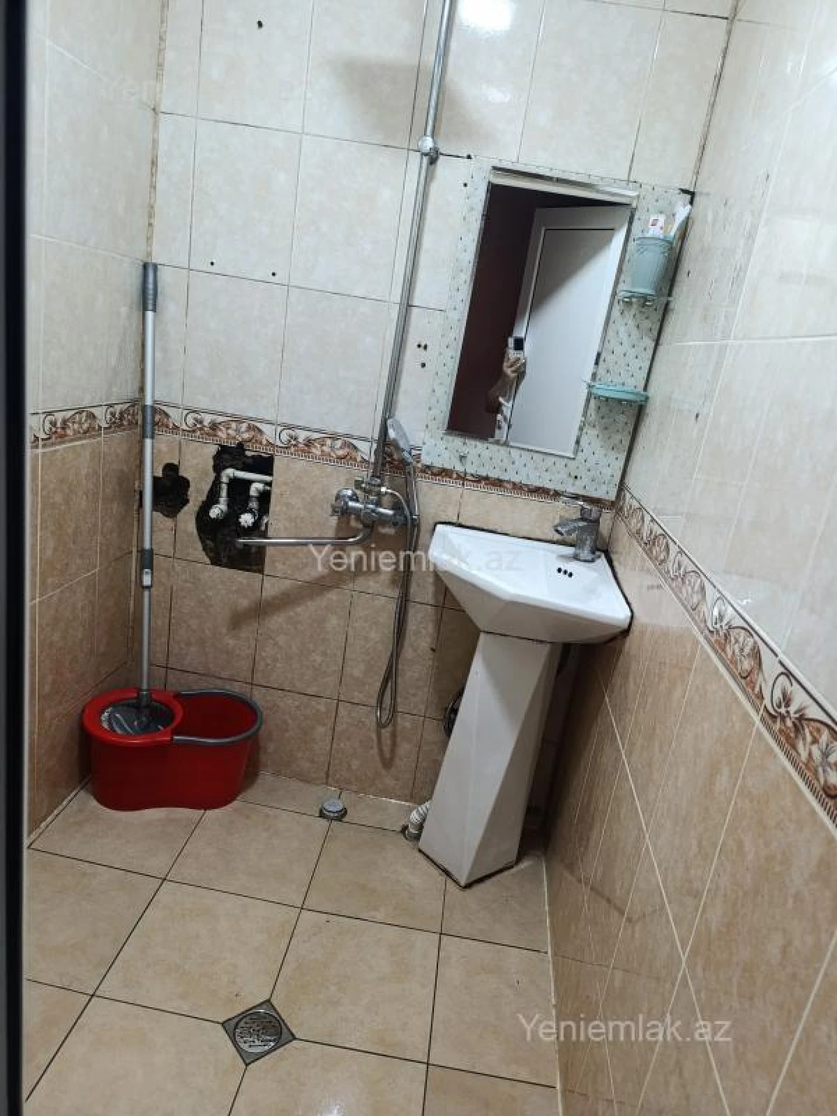 Satılır 2 otaqlı köhnə tikili 58 m²
