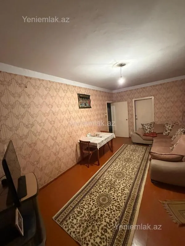 Satılır 3 otaqlı köhnə tikili 75 m²