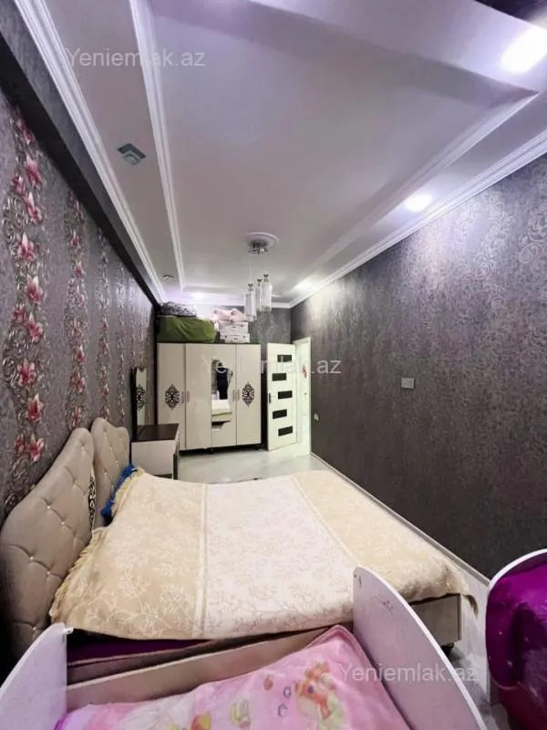 Satılır 2 otaqlı yeni tikili 75 m²