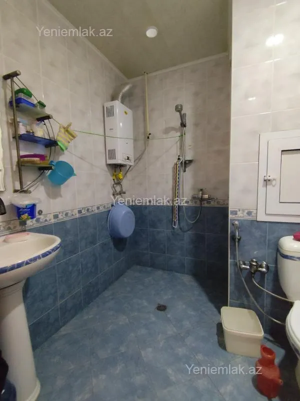 Satılır 2 otaqlı köhnə tikili 60 m²