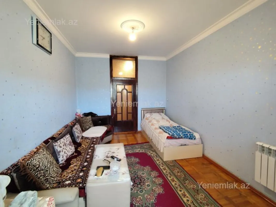 Satılır 2 otaqlı köhnə tikili 60 m²